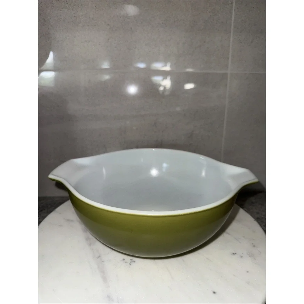 Vintage PYREX Verde Olive Green Solid 443 2-1/2 Qt Cinderella Mixing Bowl